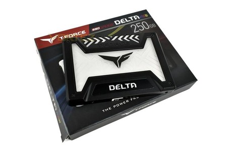 Team Group Delta RGB SSD