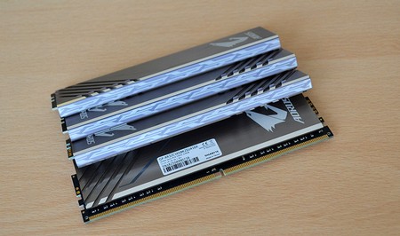 Aorus RGB Memory 2x8GB DDR4-3200