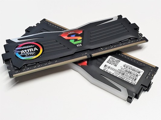 GEIL Super Luce RGB DDR4-3600 16GB Memory