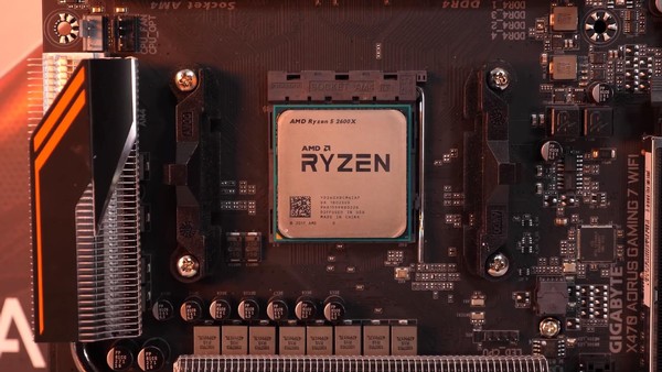 AMD Ryzen 5 2600X vs Intel Core i5-9400F