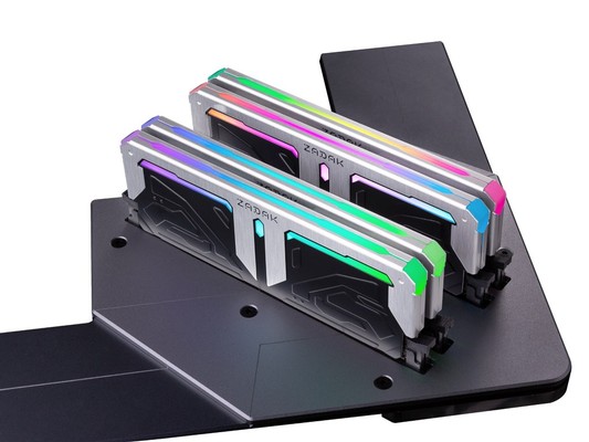 Zadak Spark RGB DDR4-4133 Memory Kit