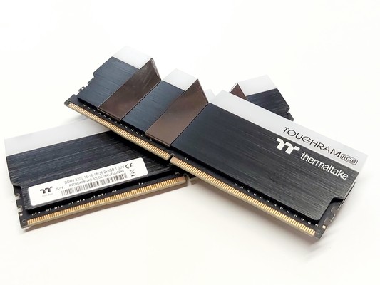 Thermaltake Toughram RGB Memory DDR4-3200MHz 16GB Kit