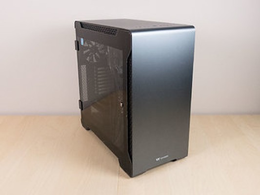 Thermaltake A700 TG Chassis