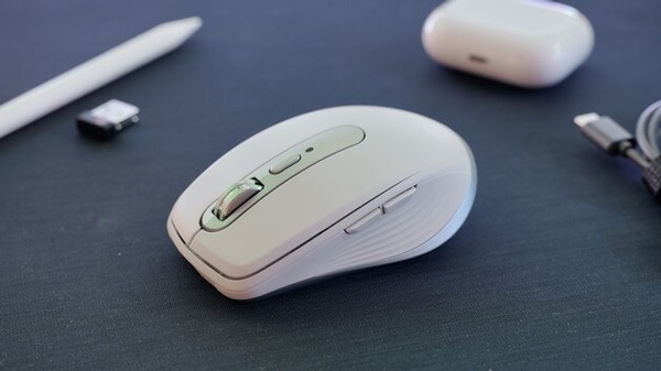 Logitech MX Anywhere 3