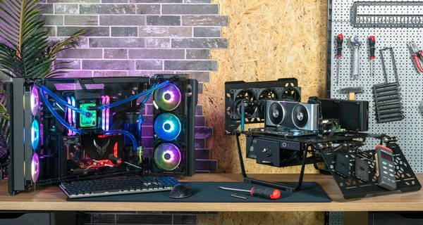 Cooler Master MasterFrame 700