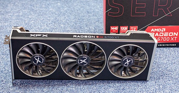 XFX Radeon RX 6700 XT Merc 319 Black