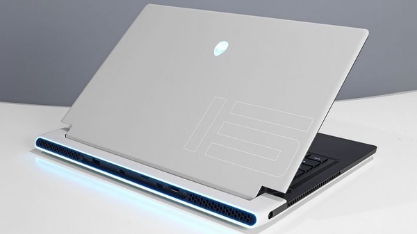 Alienware X15