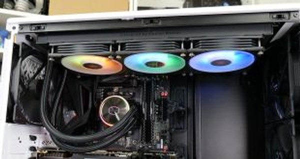 Cooler Master MasterLiquid PL360 Flux