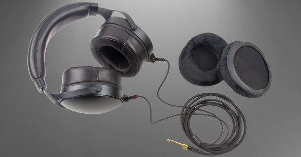 Monolith M1070C Headphones