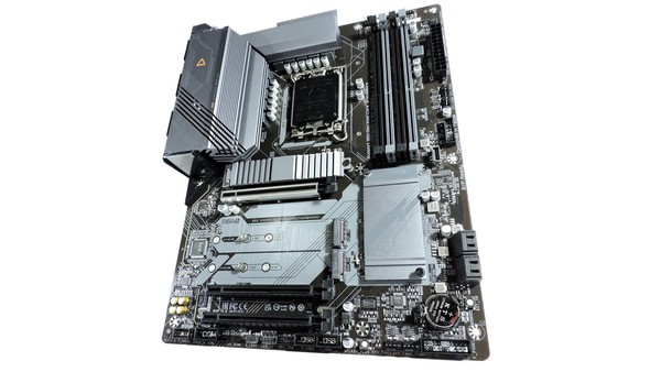 Gigabyte B660 Gaming X AX