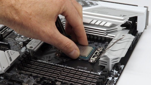 Intel und AMD LGA CPU Installations