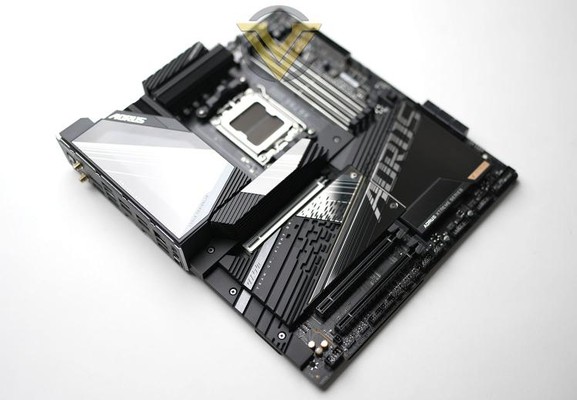 Gigabyte X670E Aorus Xtreme