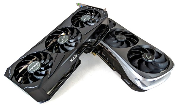 KFA2 GeForce RTX 4070 Ti und Zotac GeForce RTX 4070 Ti AMP Extreme Airo