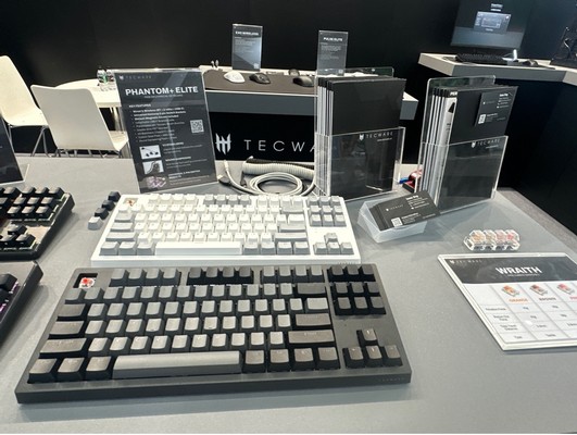 Tecware Phantom Keyboard