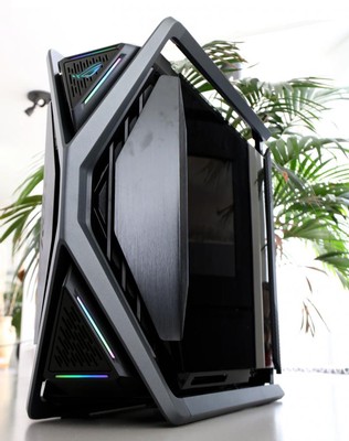 Asus ROG Hyperion GR701