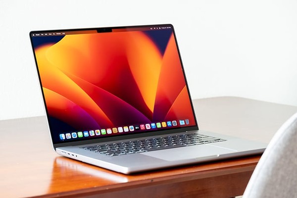 Apple Macbook Pro 16