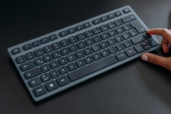 Cherry KW 7100 Mini BT Tastatur