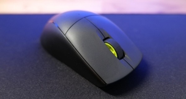 Corsair M75 Air Mouse