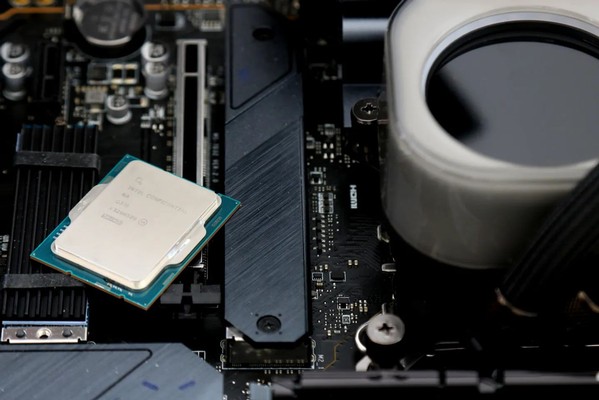 Intel Core i7-14700K processor