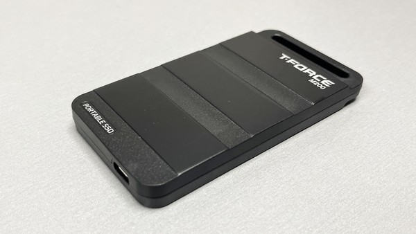 TeamGroup T-Force M200 1TB USB 32 Gen2x2 SSD