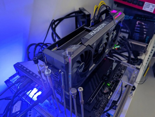 Asus TUF Radeon RX 7600 XT Gaming OC 16GB
