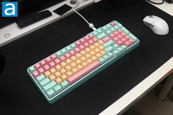 Cooler Master MK770 Keyboard