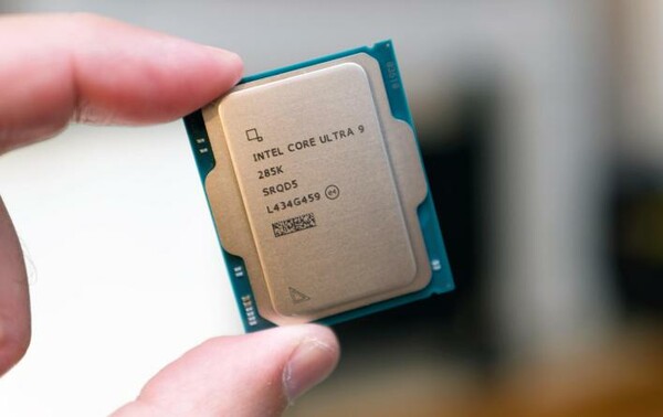 Intel Core Ultra 9 285K and Intel Ultra 5 245K