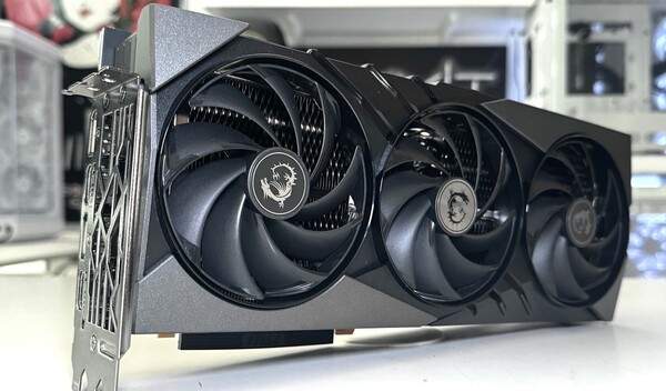 MSI GeForce RTX 4080 Super 16G Gaming X Slim