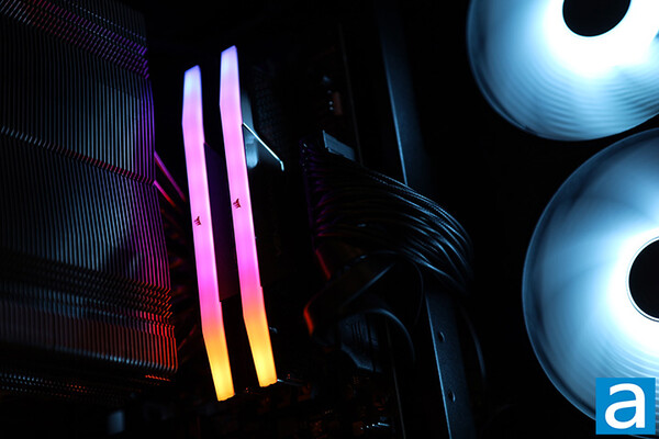Corsair Vengeance RGB DDR5-8400 48GB Kit