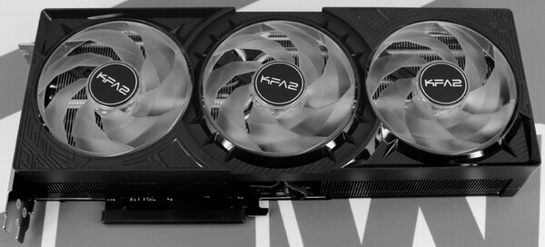 KFA2 GeForce RTX 5070 Ti 1-Click OC