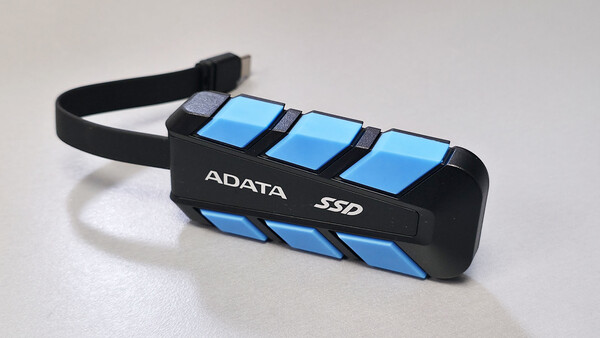 Adata SC740 2TB USB 32 Gen2 SSD