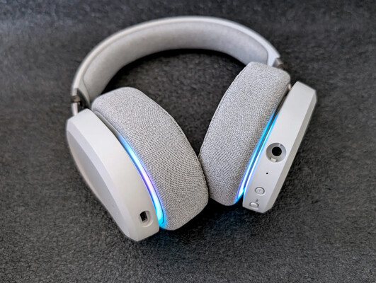 Fractal Design Scape Headset