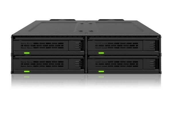 Icy Dock ExpressCage MB324V4P-B