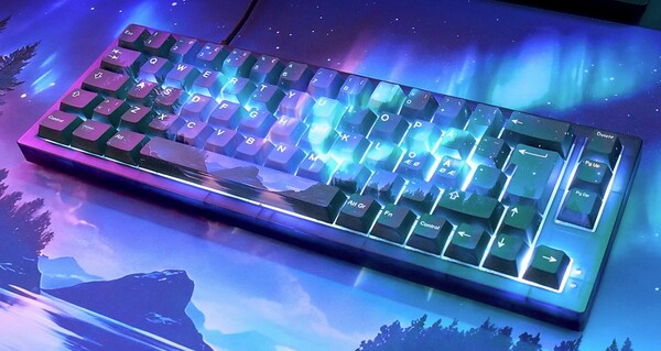 Cherry Xtrfy K5V2 and GP6 Northern Light Set