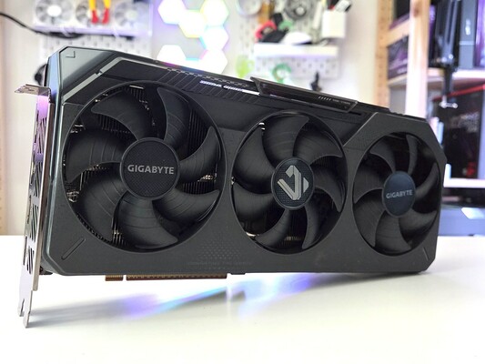 Gigabyte Radeon RX 9070 Gaming OC 16GB