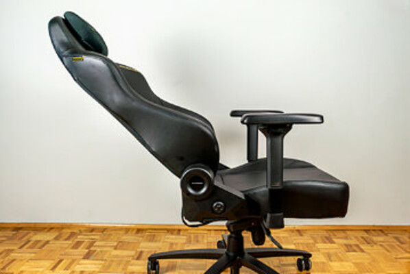 DXRacer Martian Gaming Chair