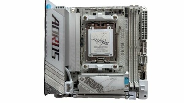 Gigabyte X870I Aorus Pro Ice Motherboard