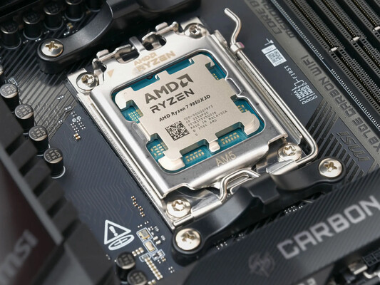 AMD Ryzen 7 9850X3D Processor