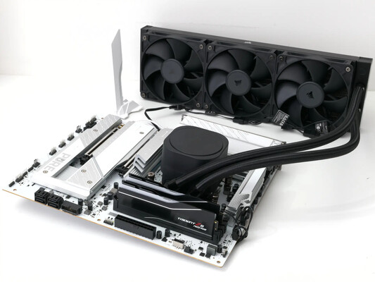 Sapphire Pure X870E Wifi 7