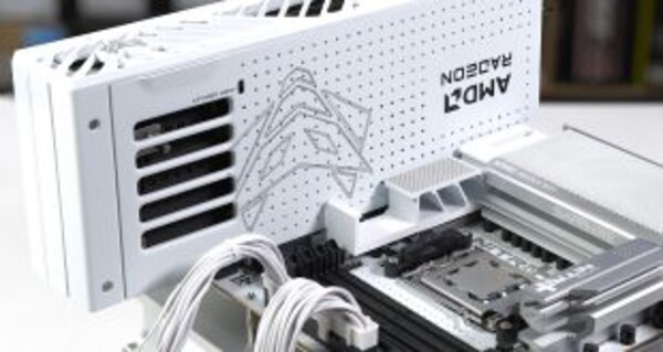 Sapphire Nitro X870EA PhantomLink Motherboard
