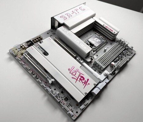 Colorful iGame Z890 Ultra-S W