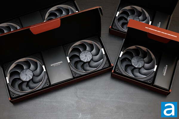 Noctua NF-A12x25 G2 chromaxblack Fans