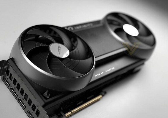 Aorus RTX 5070 Ti Infinity
